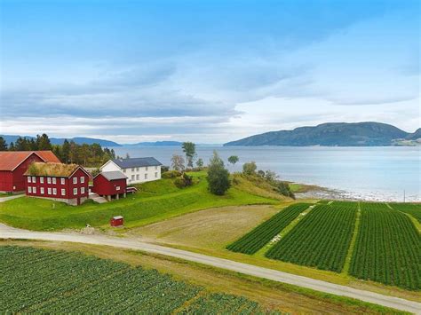 The best available hotels & places to stay near Falstad, Norway.